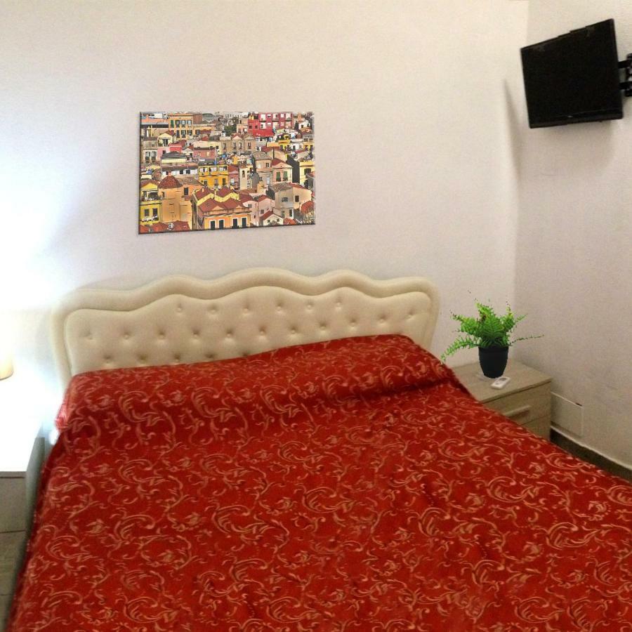 Boutique Oriente Express Hotel Cagliari Bagian luar foto
