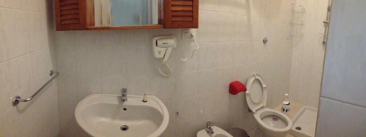 Boutique Oriente Express Hotel Cagliari Bagian luar foto