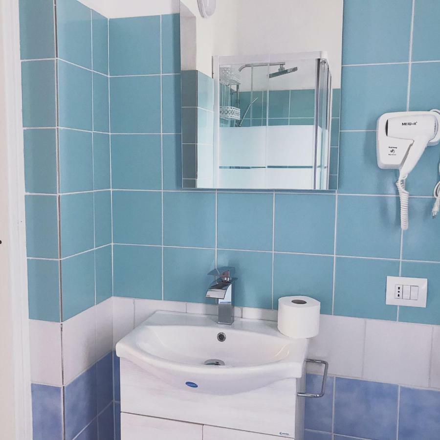 Boutique Oriente Express Hotel Cagliari Bagian luar foto