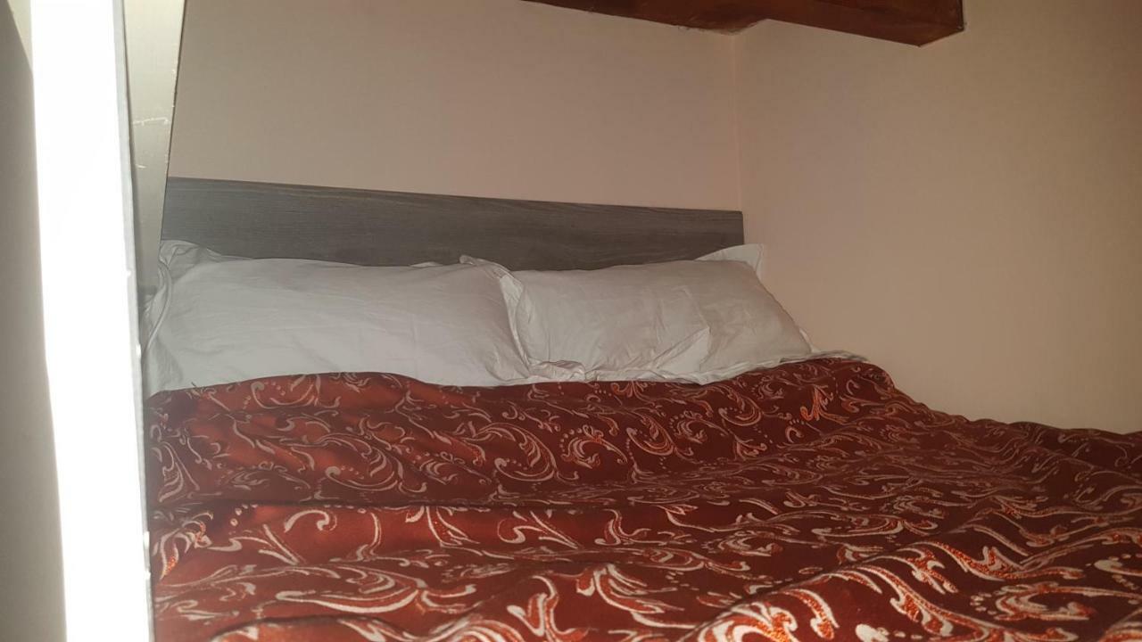 Boutique Oriente Express Hotel Cagliari Bagian luar foto